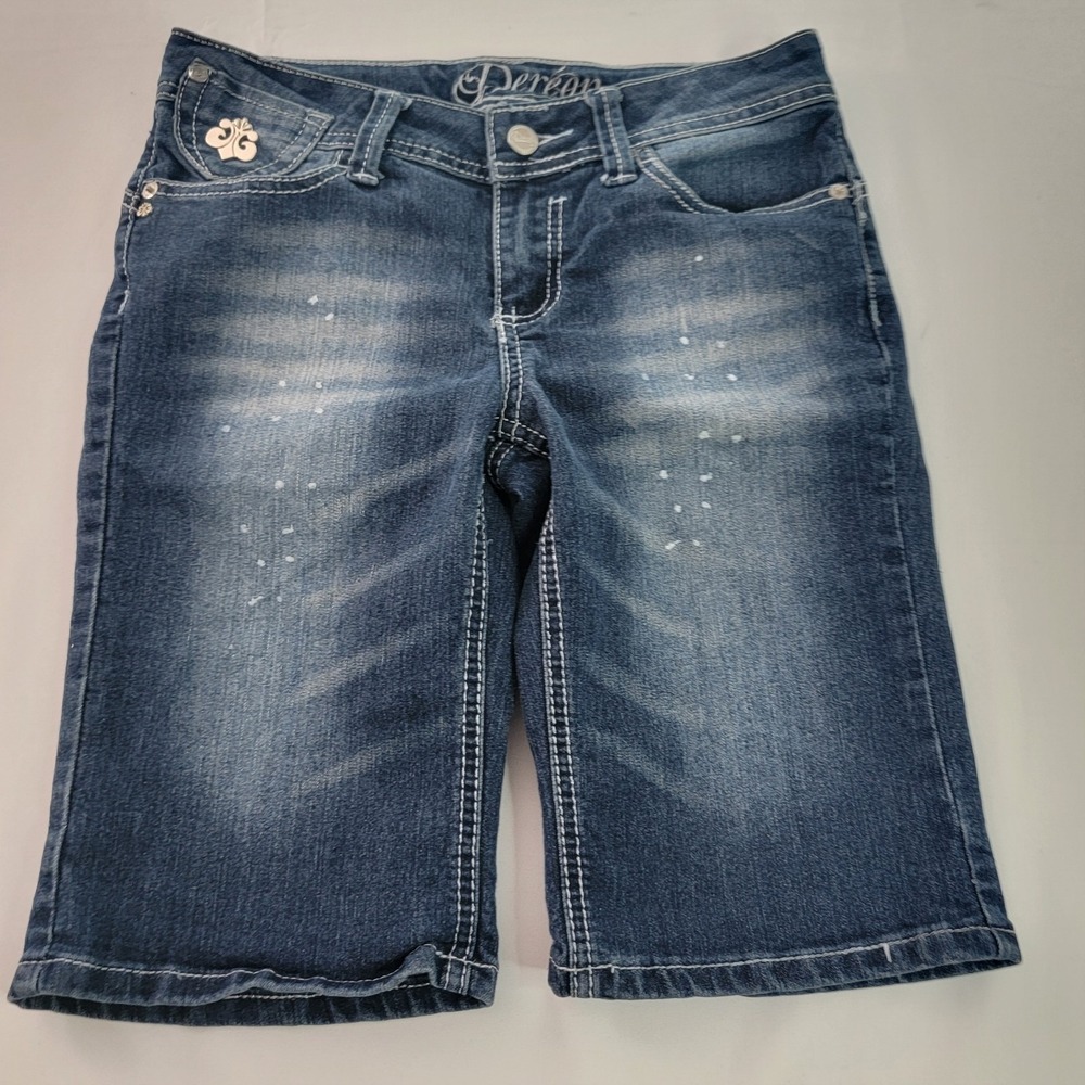 Dereon Bermuda Denim Shorts Womens 3/4 Cotton Blue Distressed Pocket detail‎ Y2K